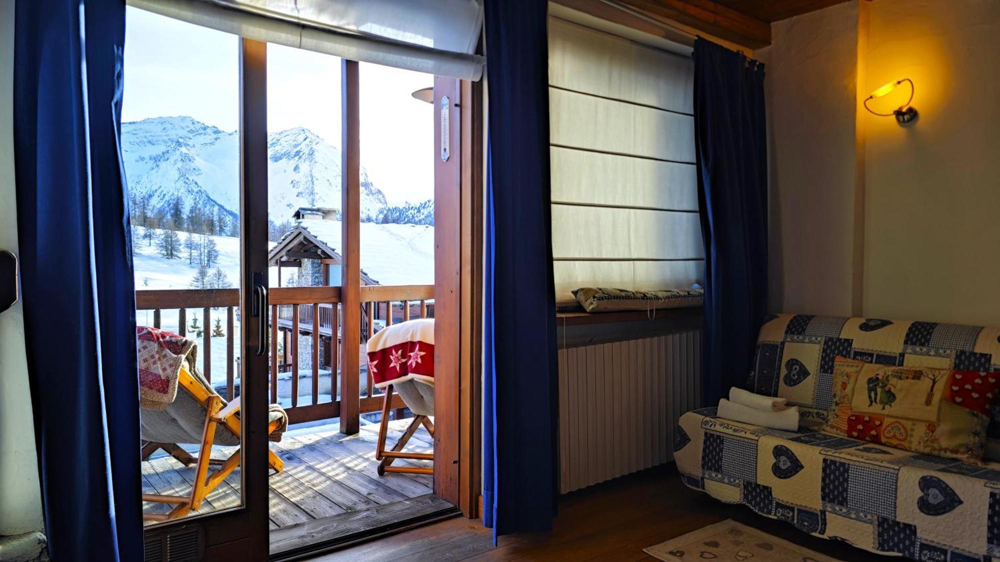 Hostdomus - Imperial Chalet Villa Sestriere Luaran gambar