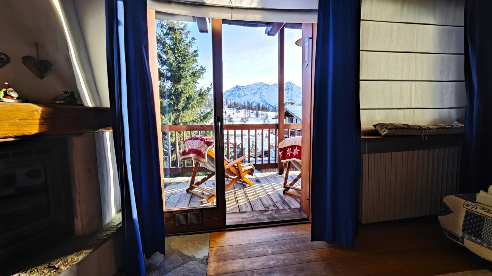 Hostdomus - Imperial Chalet Villa Sestriere Luaran gambar