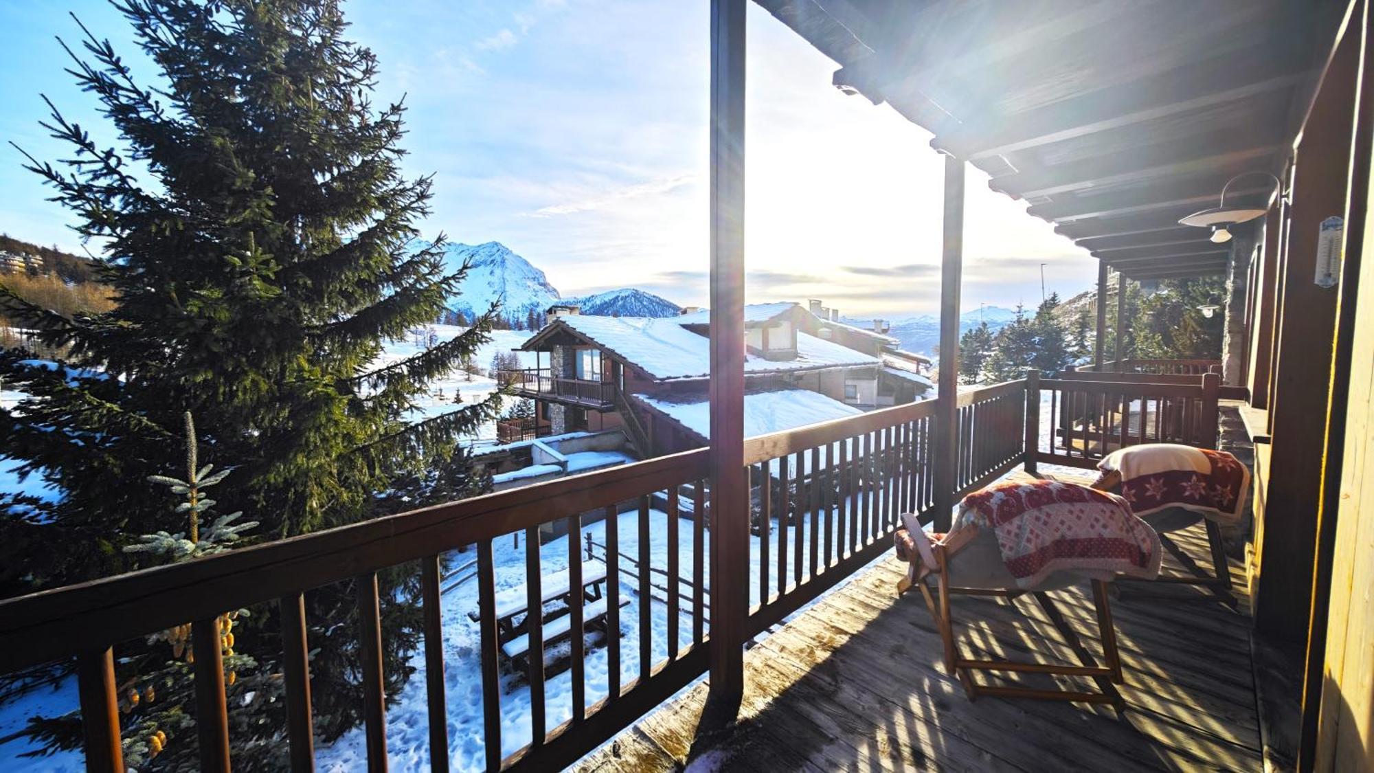 Hostdomus - Imperial Chalet Villa Sestriere Luaran gambar